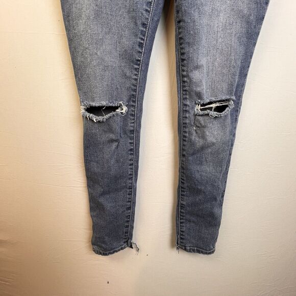 Forever 21 Overalls Women's 24 Light Wash Pants Denim Distressed Skinny Outdoors - Picture 3 of 9